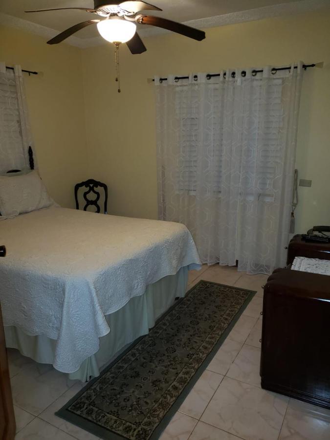 Cliffe Ranch Βίλα Μαντεβίλ Εξωτερικό φωτογραφία
